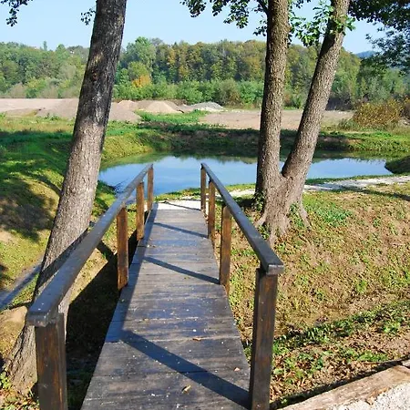 ホテル Banja Kulasi